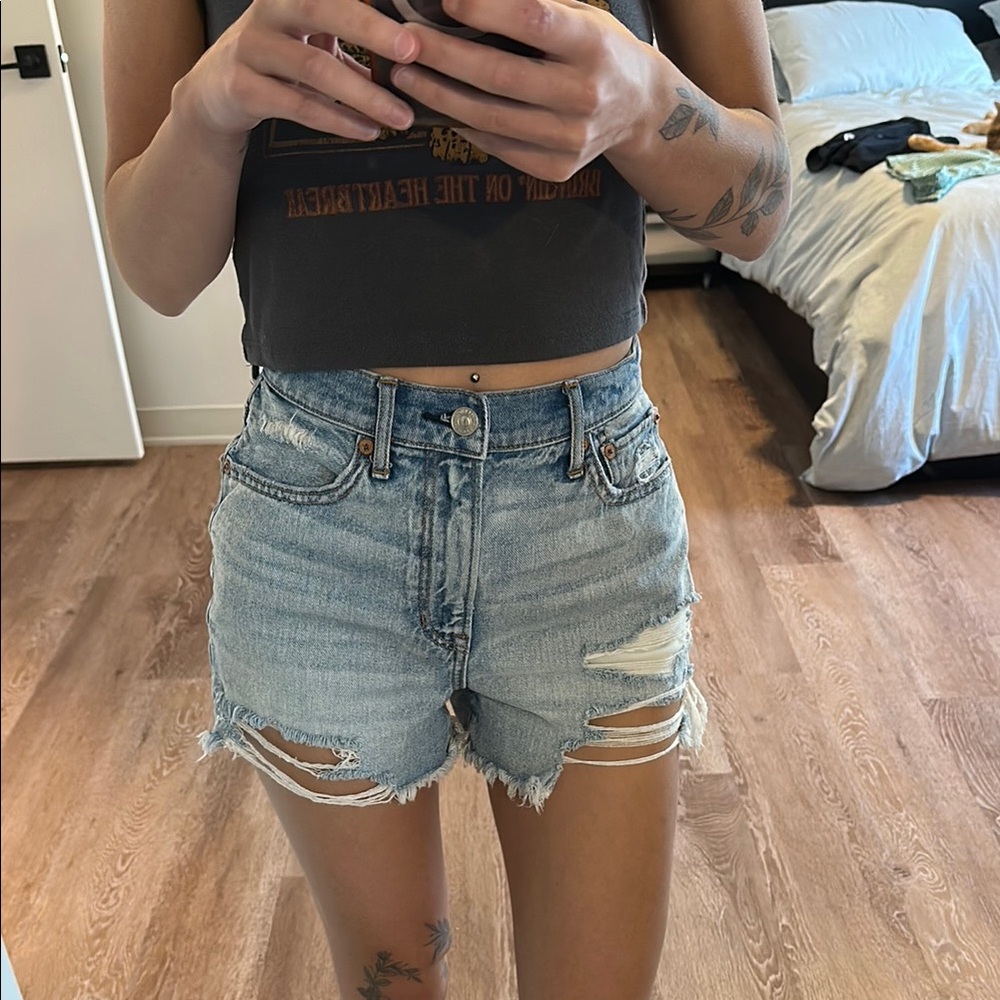 00 highest rise boyfriend shorts